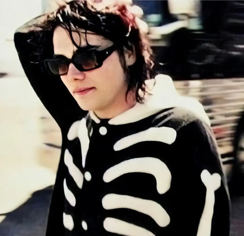 Gerard Way indossa un Kigurumi Scheletro